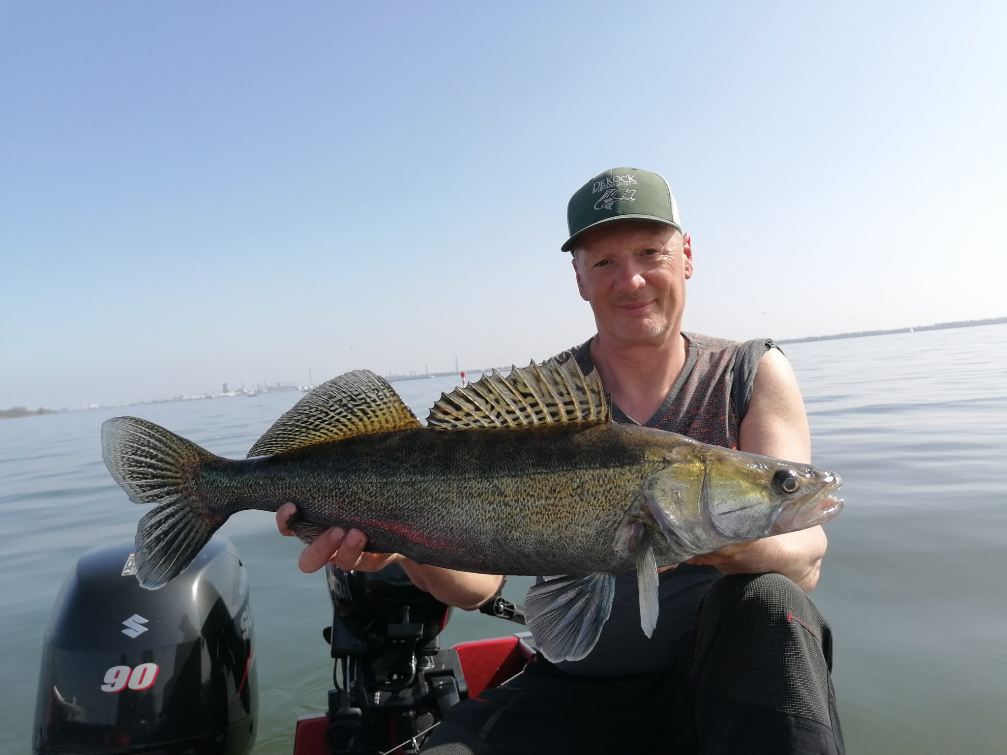 Snoekbaars 84 cm Roofvishunter